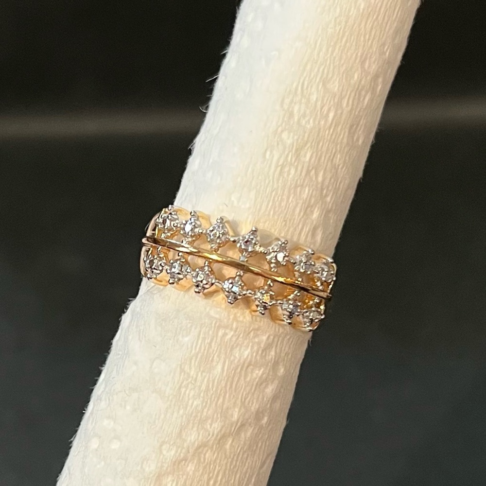 Elegant Gold Women's Ring